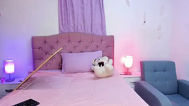 Latinabombsheell online show from November 27, 7:17 pm