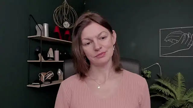 VivianWILD online show from December 2, 6:48 am