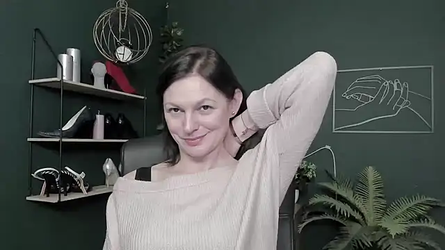 VivianWILD online show from February 4, 8:39 am