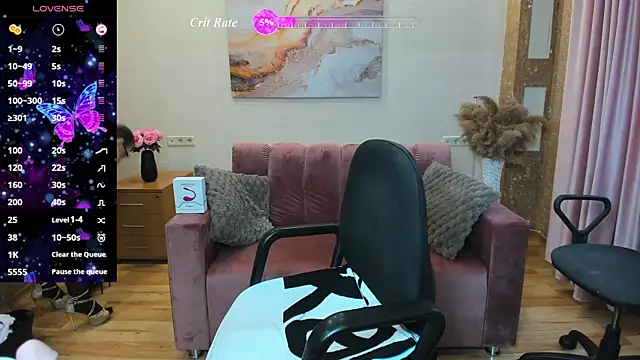 Alana Walkers online show from June 28, 12:01 pm