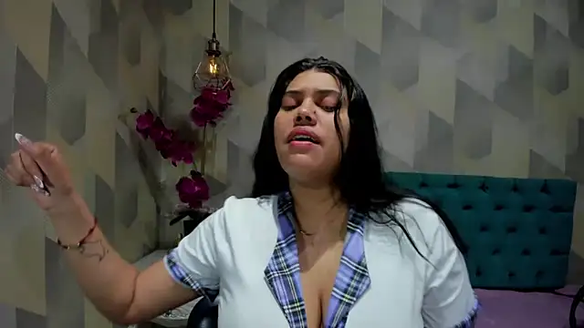 LindaBreeS online show from October 17, 5:27 pm