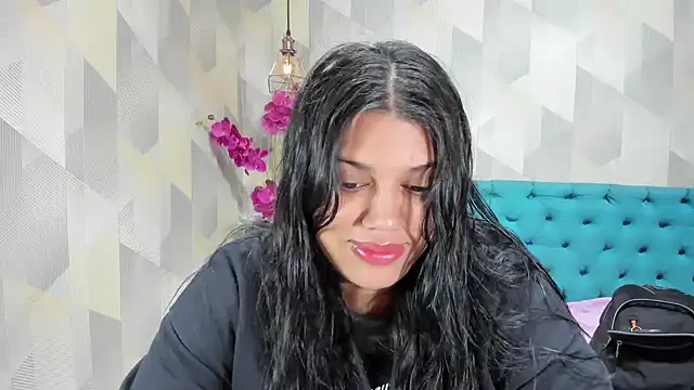 LindaBreeS online show from October 1, 3:28 pm