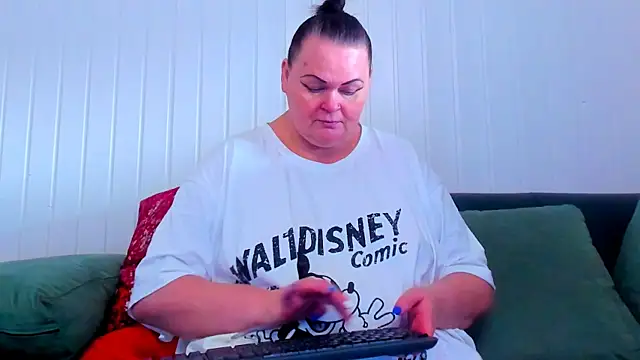 MilanaBiegert online show from February 11, 12:28 pm