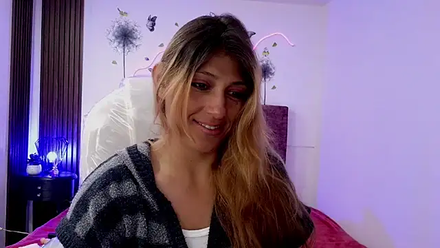 Snapshot of elena_detroya chatting on October 8, 1:04 pm elena detroya online show from October 8, 1:04 pm