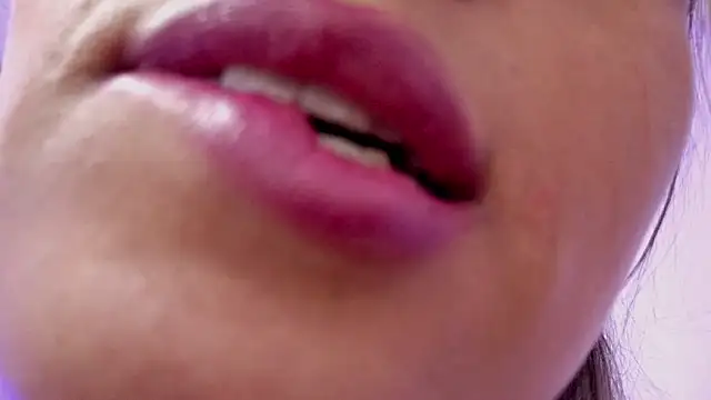 Snapshot of elena_detroya chatting on October 17, 1:25 pm elena detroya online show from October 17, 1:25 pm