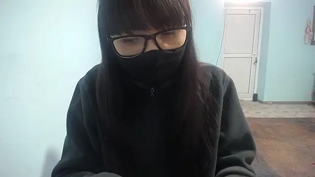 elllaaxx online show from January 18, 5:37 am