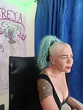 freyadevil333 online show from May 1, 4:05 am
