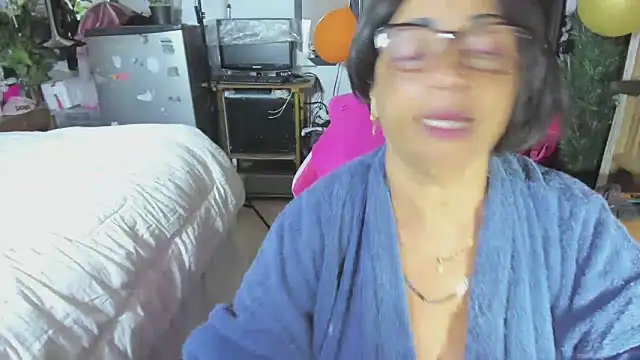 Mrs mommy  online show from November 14, 11:38 pm