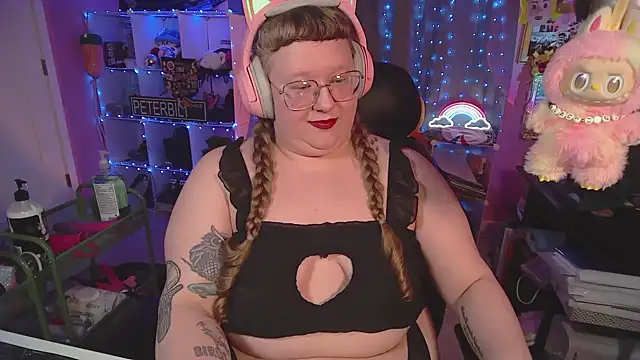 FatVeronica online show from March 15, 1:02 pm