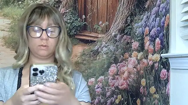 Paisleehaze online show from June 17, 10:38 am
