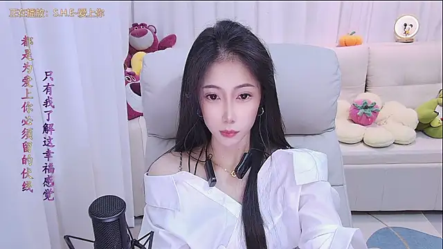 qianduoduo88 online show from October 2, 1:05 pm