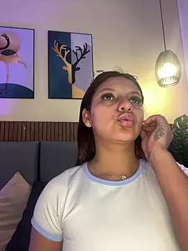 NicolleeEvanss online show from June 17, 10:38 am
