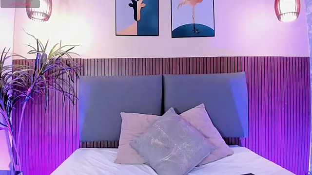 NicolleeEvanss online show from November 5, 12:32 pm