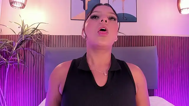 NicolleeEvanss online show from November 25, 11:45 am