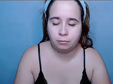 Snapshot of SubLayla01 chatting on October 9, 5:50 pm SubLayla01 online show from October 9, 5:50 pm