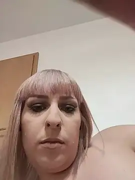 EmmaKrosss online show from July 13, 12:06 pm
