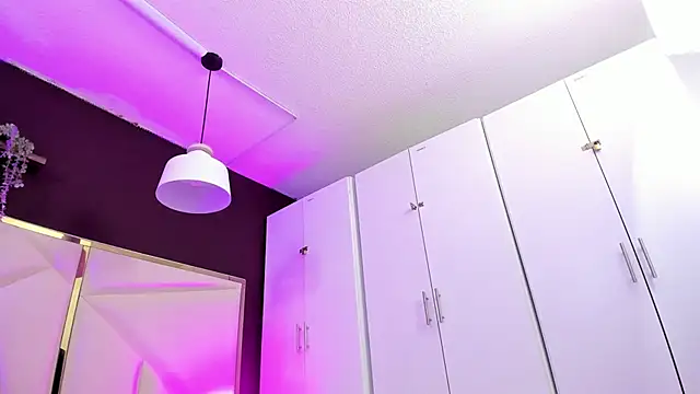 April bowie online show from November 6, 11:49 am