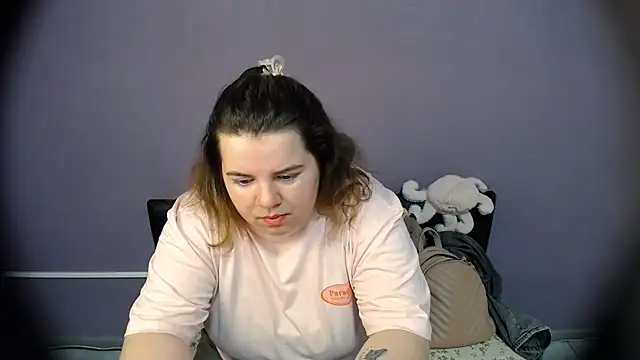 so shy online show from June 19, 7:12 am