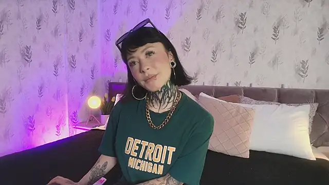 Scolw online show from November 5, 8:36 pm