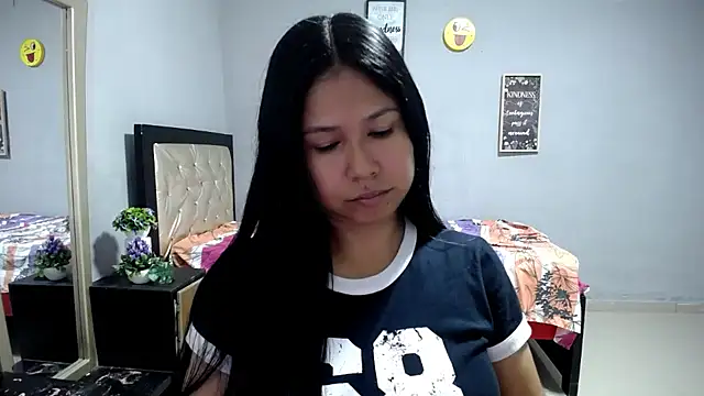 Letty Plugxo online show from February 3, 1:16 pm