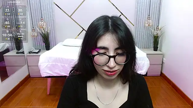 Snapshot of LenaRoses chatting on September 10, 9:04 pm LenaRoses online show from September 10, 9:04 pm