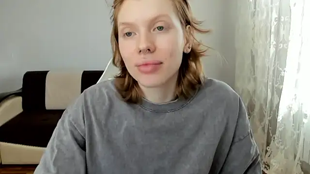StellaDavis online show from May 3, 11:02 am