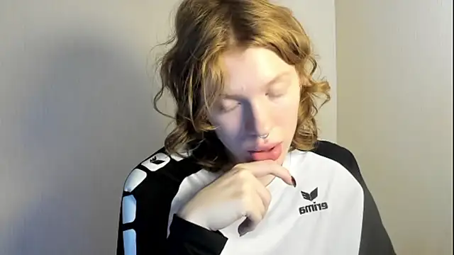 StellaDavis online show from November 5, 9:58 am