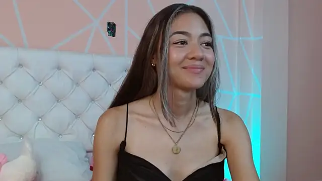 hantonella  online show from October 4, 9:30 pm