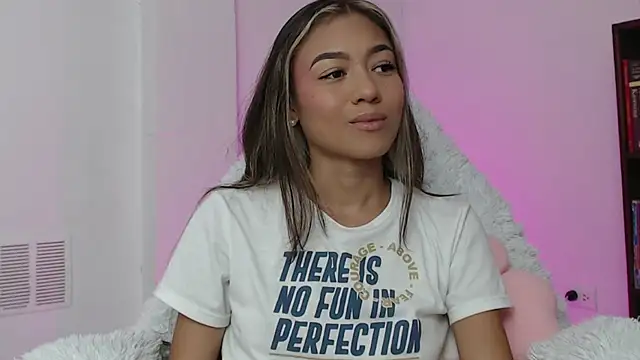 hantonella  online show from January 7, 12:30 pm