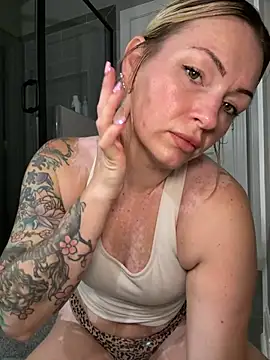MaggieMayI89 online show from July 28, 12:01 pm