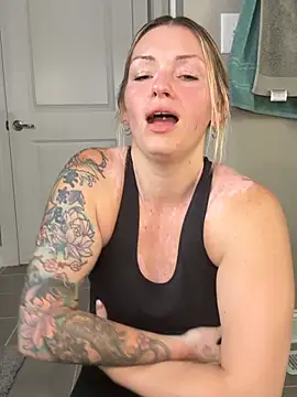 MaggieMayI89 online show from June 29, 11:43 am