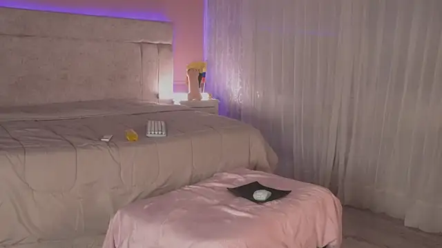 VeronicaMartiin online show from July 8, 8:44 pm
