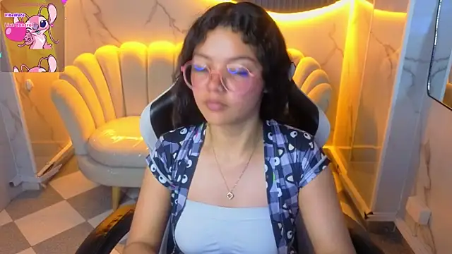 victoria castillo b online show from March 2, 7:53 pm