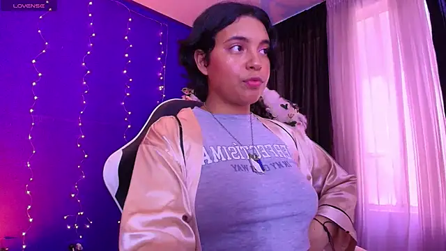 Emmapark  online show from January 9, 7:07 pm