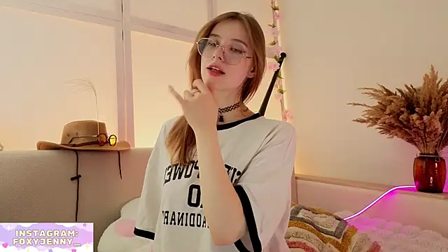 JennyDilly online show from June 10, 7:12 pm