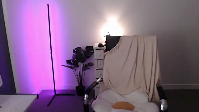 Lenas Room online show from September 16, 8:33 am