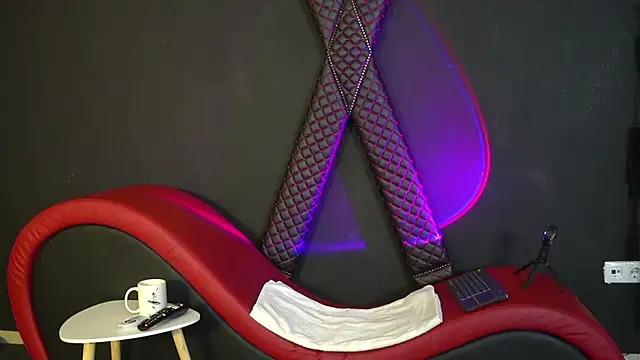 CelineConner online show from May 2, 4:16 am