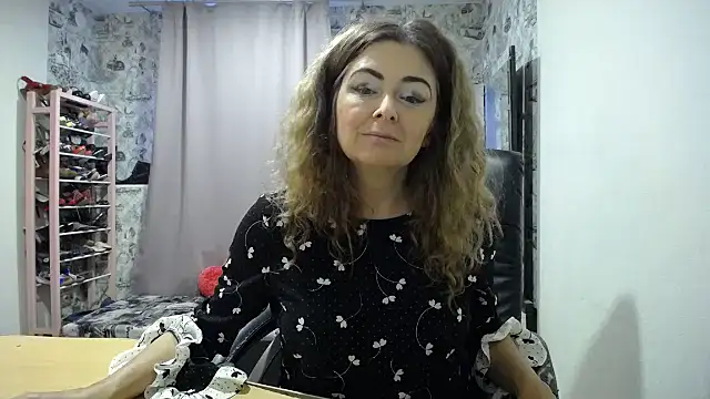 Helen1974 online show from June 6, 3:02 am