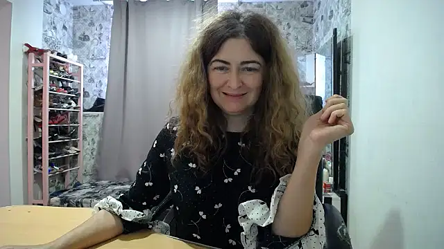 Helen1974 online show from June 7, 3:46 am