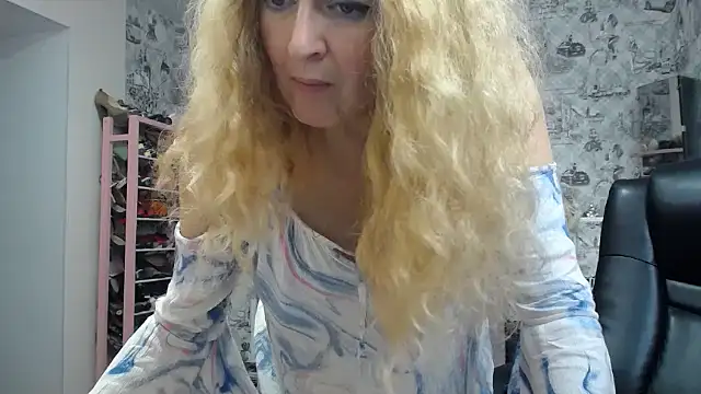 Helen1974 online show from October 24, 3:52 pm