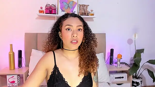 Zoe Gruber online show from January 15, 12:49 am