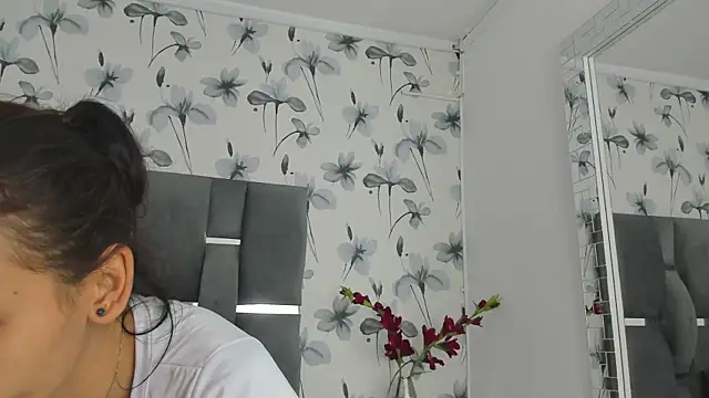 Ehotloveaxxx online show from October 21, 5:50 pm