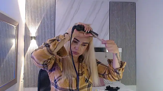 ashley  tylor online show from June 8, 3:57 pm