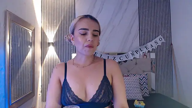 ashley  tylor online show from April 28, 8:24 pm