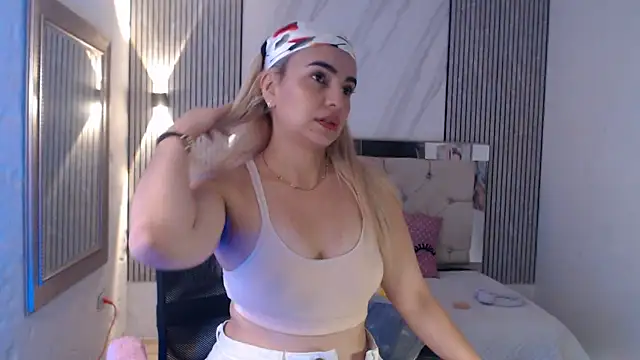 ashley  tylor online show from June 20, 6:44 pm