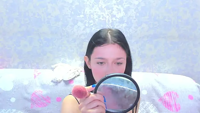 Vanessa Florence online show from June 19, 1:32 am