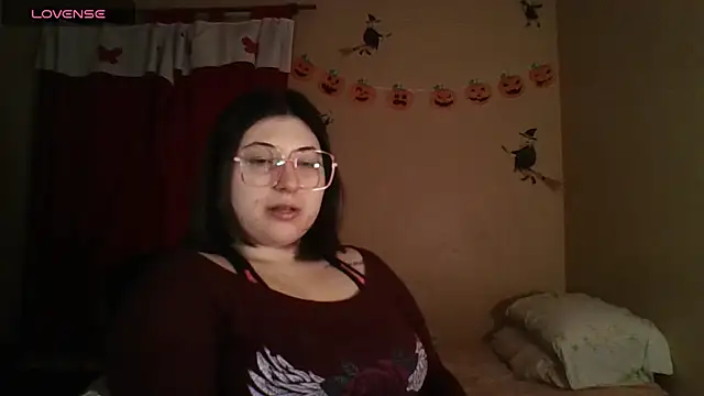 Snapshot of imsohornydacom chatting on October 20, 2:14 am imsohornydacom online show from October 20, 2:14 am