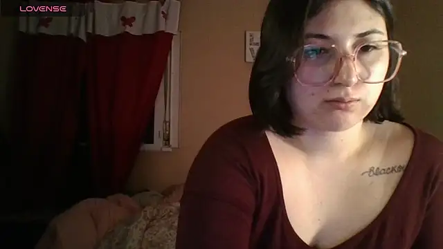 Snapshot of imsohornydacom chatting on October 7, 1:43 am imsohornydacom online show from October 7, 1:43 am