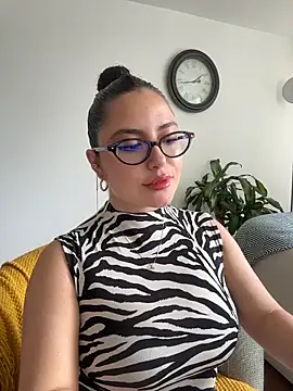 sukhakunis1 online show from June 18, 6:46 pm