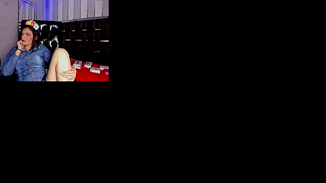 Snapshot of KatteMoss chatting on October 18, 4:48 am KatteMoss online show from October 18, 4:48 am